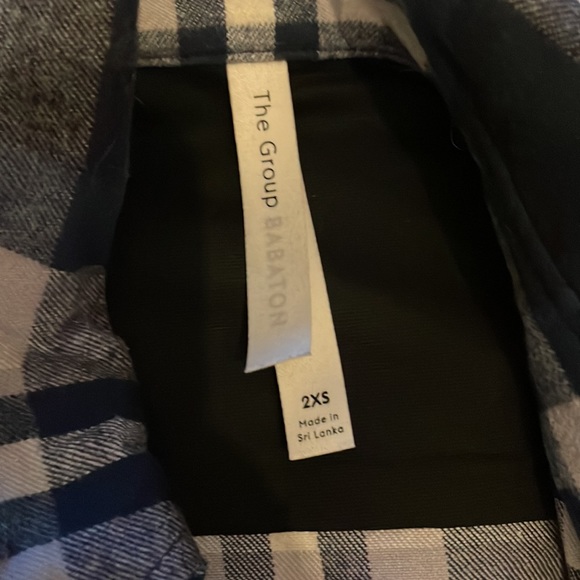 Aritzia XXS The Group by Babaton Fisher Button-Up worn once - Picture 2 of 2